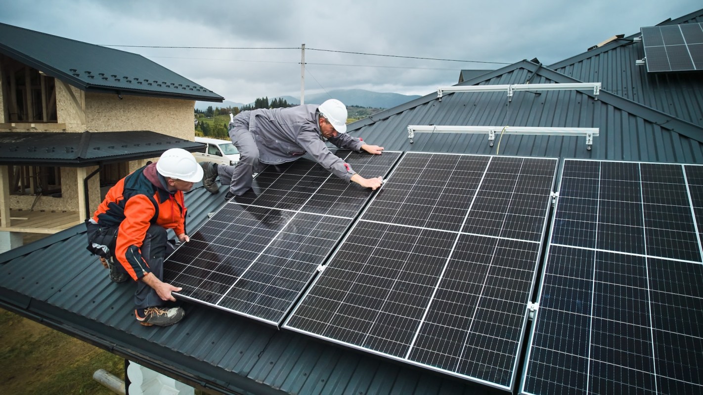 One Redditor asked for a quote check on a potential solar lease to try to get ahead of Florida's expected energy price jumps.