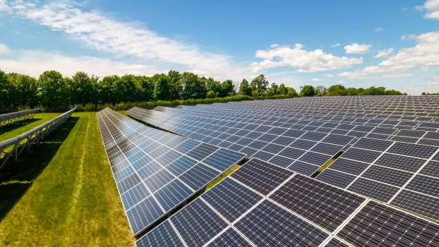 Scientists have made a major breakthrough with solar redox flow batteries, which could improve how we store solar energy.