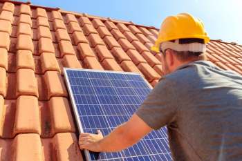 Experts reveal why winter is still a great time to install solar panels.