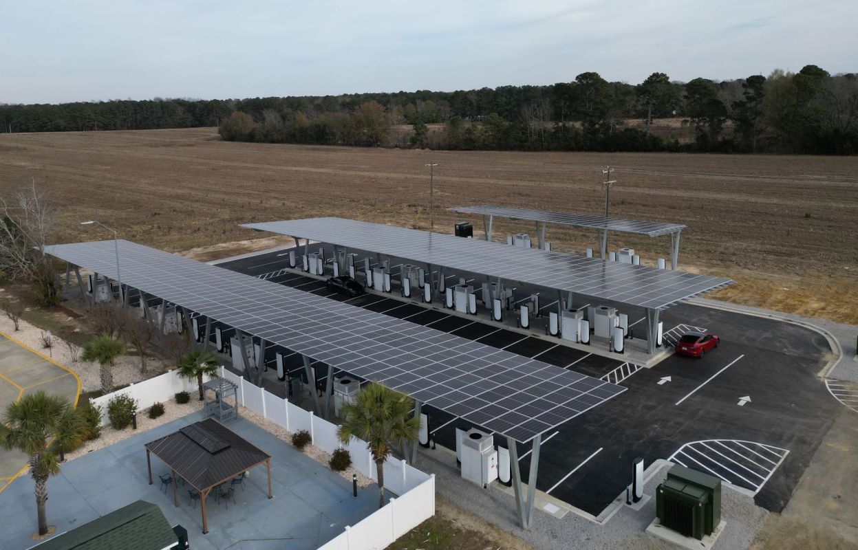 Tesla has opened a new 60-stall Supercharging station in South Carolina with the goal to ease long-distance travel along the busy Interstate 95 corridor.