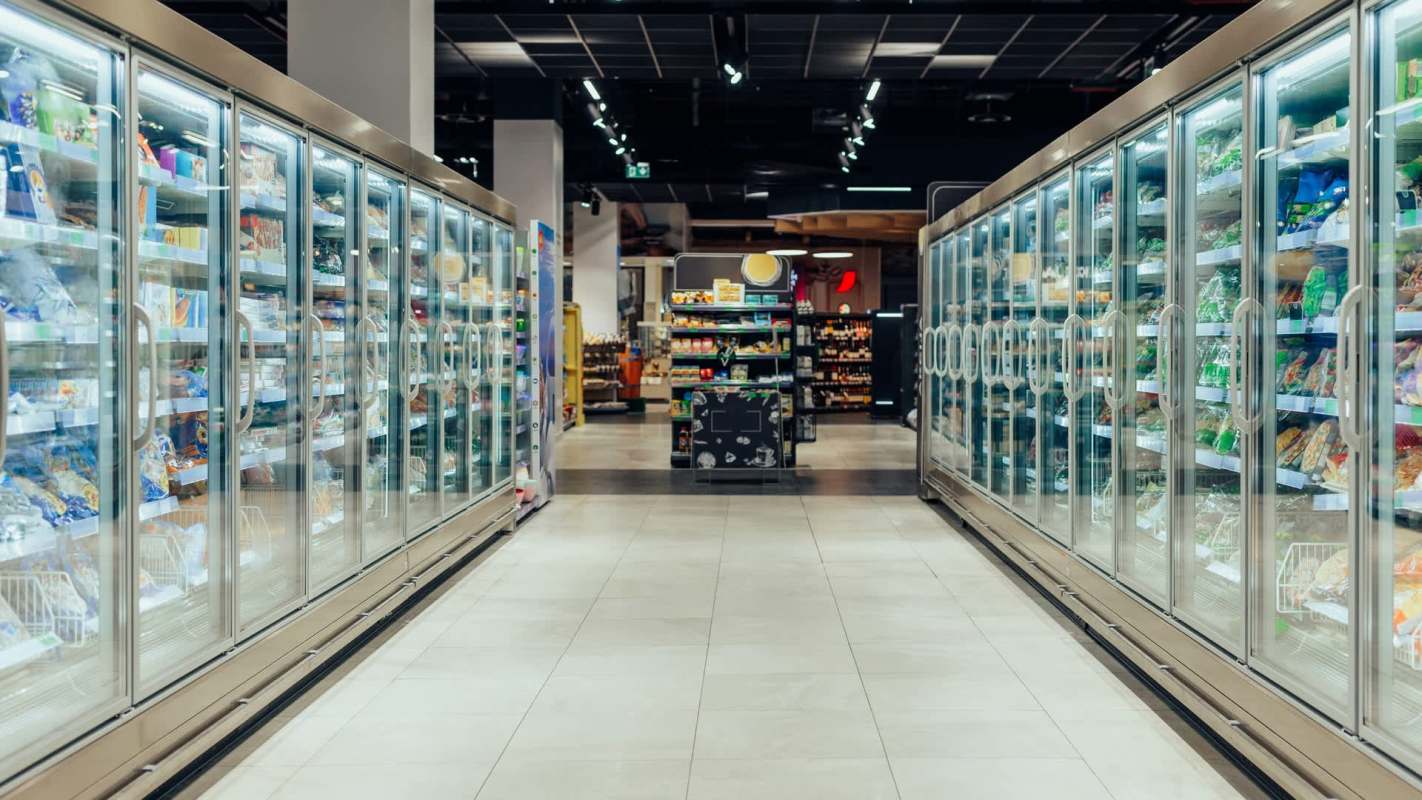 Tomatoes are a vital food crop in India, but poor crop yields have caused tomato prices to soar.