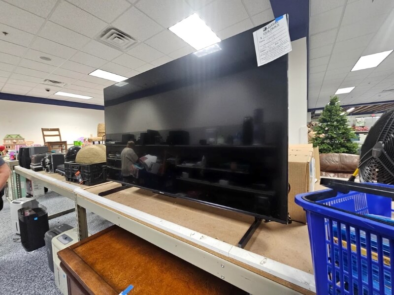 One Redditor's experience with thrift grift had shoppers debating Goodwill's outrageous price for a used TV.
