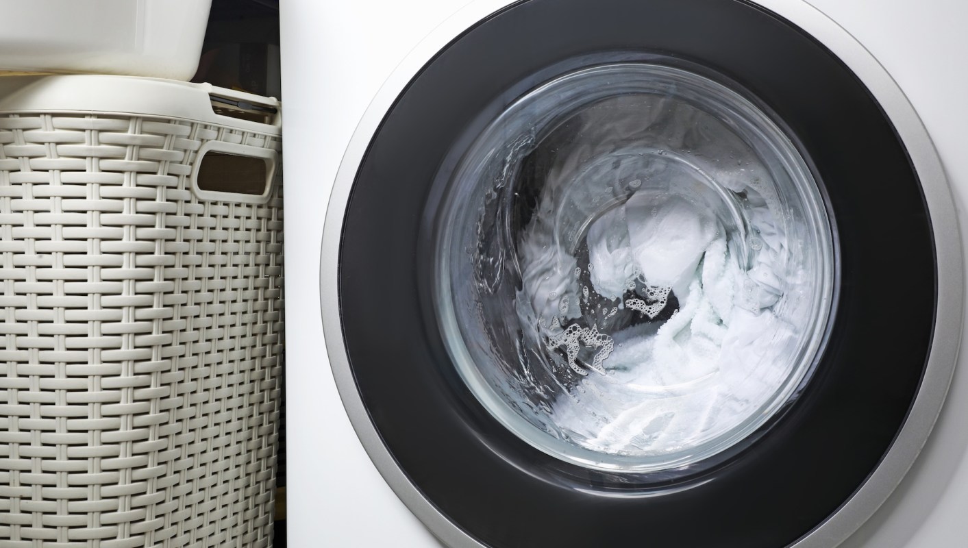 Portland State University's researchers are testing a straightforward approach to tackle microplastic pollution at its source.