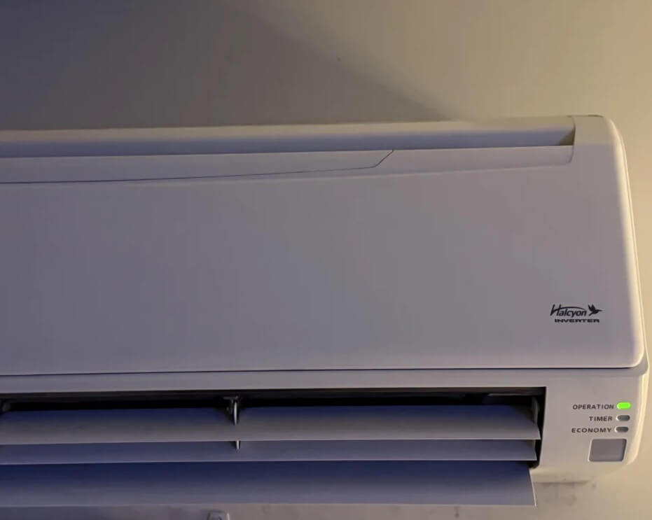 One Reddit user shared how their 15-year-old heat pump debunked a common myth, keeping their home toasty during near-single-digit temperatures.
