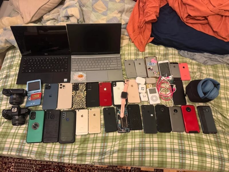 One Redditor found a treasure trove of phones, computers, and other gadgets in the e-waste bin.