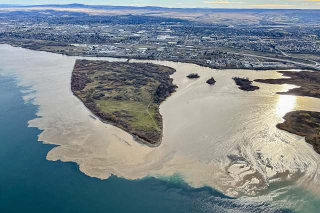 A causeway built around 1940 in Richland, Washington, that connected the shoreline to Bateman Island, is being removed.