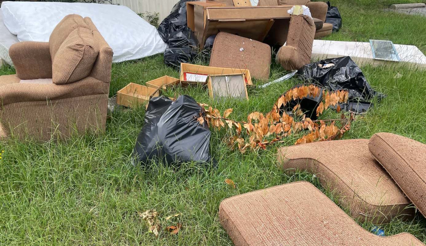 One Redditor was thrilled after finding a Broyhill Sculptra dresser on the curb.