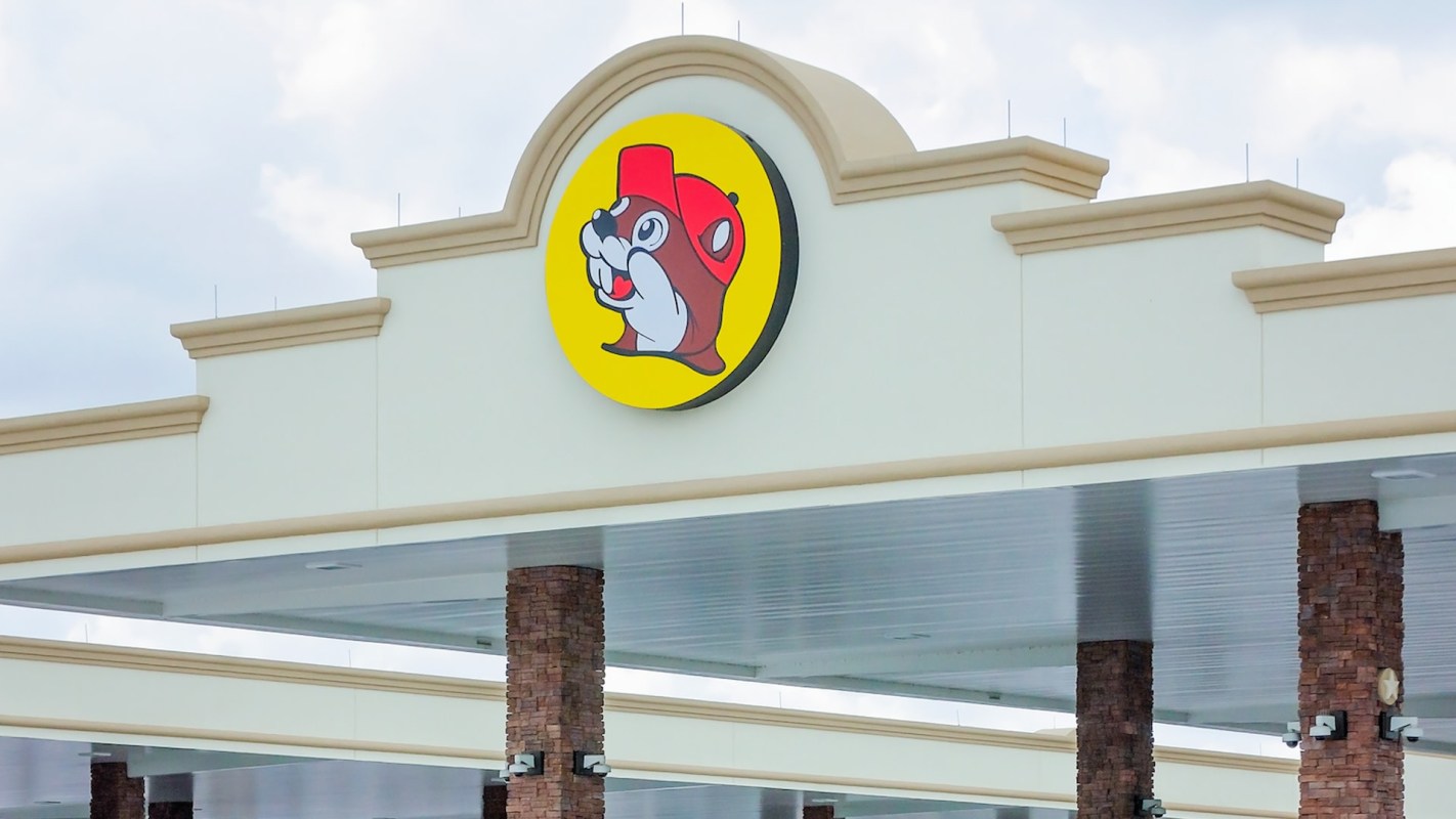 Buc-ee's customers have started calling attention to something negative about the business: food waste.