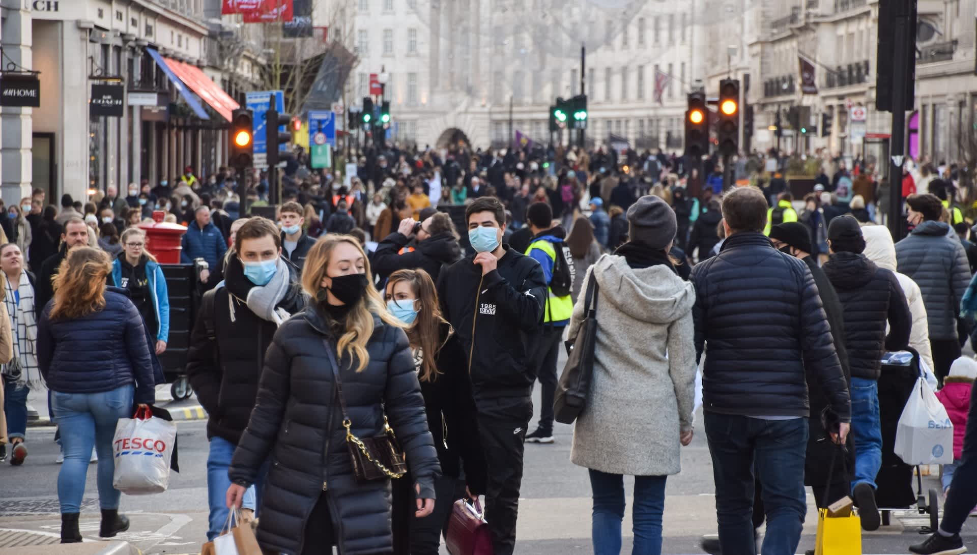 Scientists stunned after virus jumps between humans and animals: 'It was a very unusual situation"