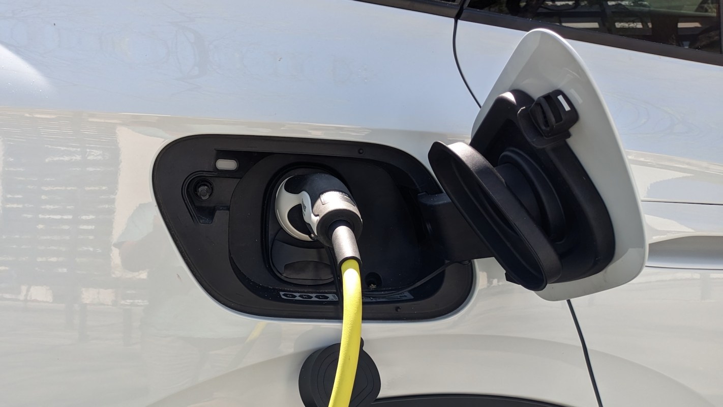 Finland's Donut Lab revealed a solid-state EV battery that can charge in just five minutes.