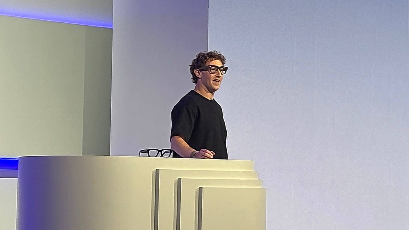 The judge excoriated Mark Zuckerberg and members of his team for wearing the devices during a high-stakes trial over social-media addiction.