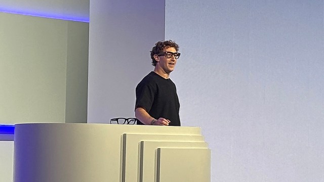 The judge excoriated Mark Zuckerberg and members of his team for wearing the devices during a high-stakes trial over social-media addiction.