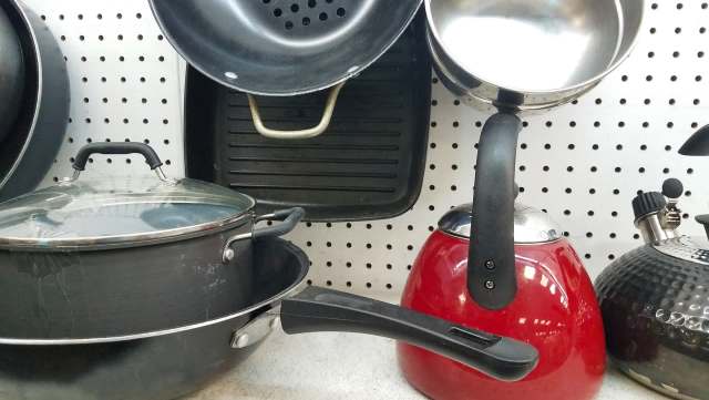 One lucky thrifter scored a KitchenAid mixer for a ridiculously low price thanks to a fortunate series of events.