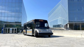 Canadian automaker Letenda is determined to fill a long-empty gap in electric vehicles' scope with its new midibus, the Electrip.