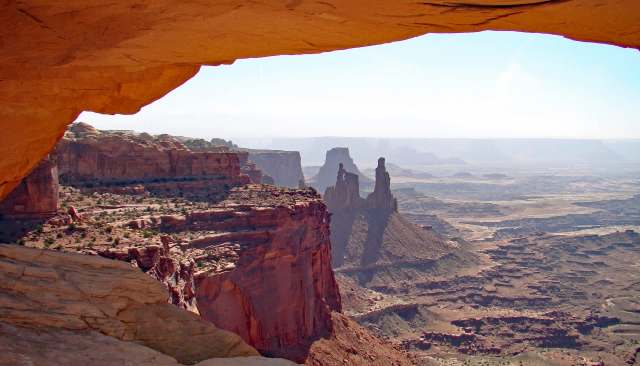 A tourist blatantly ignored a national park's rules for a vacation picture at Mesa Arch, and the scene went viral on Instagram's Tourons of National Parks.