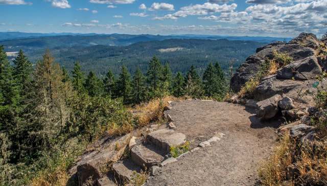 A popular mountain biking trail in Oregon became the center of concern after riders discovered acts of vandalism along the route.