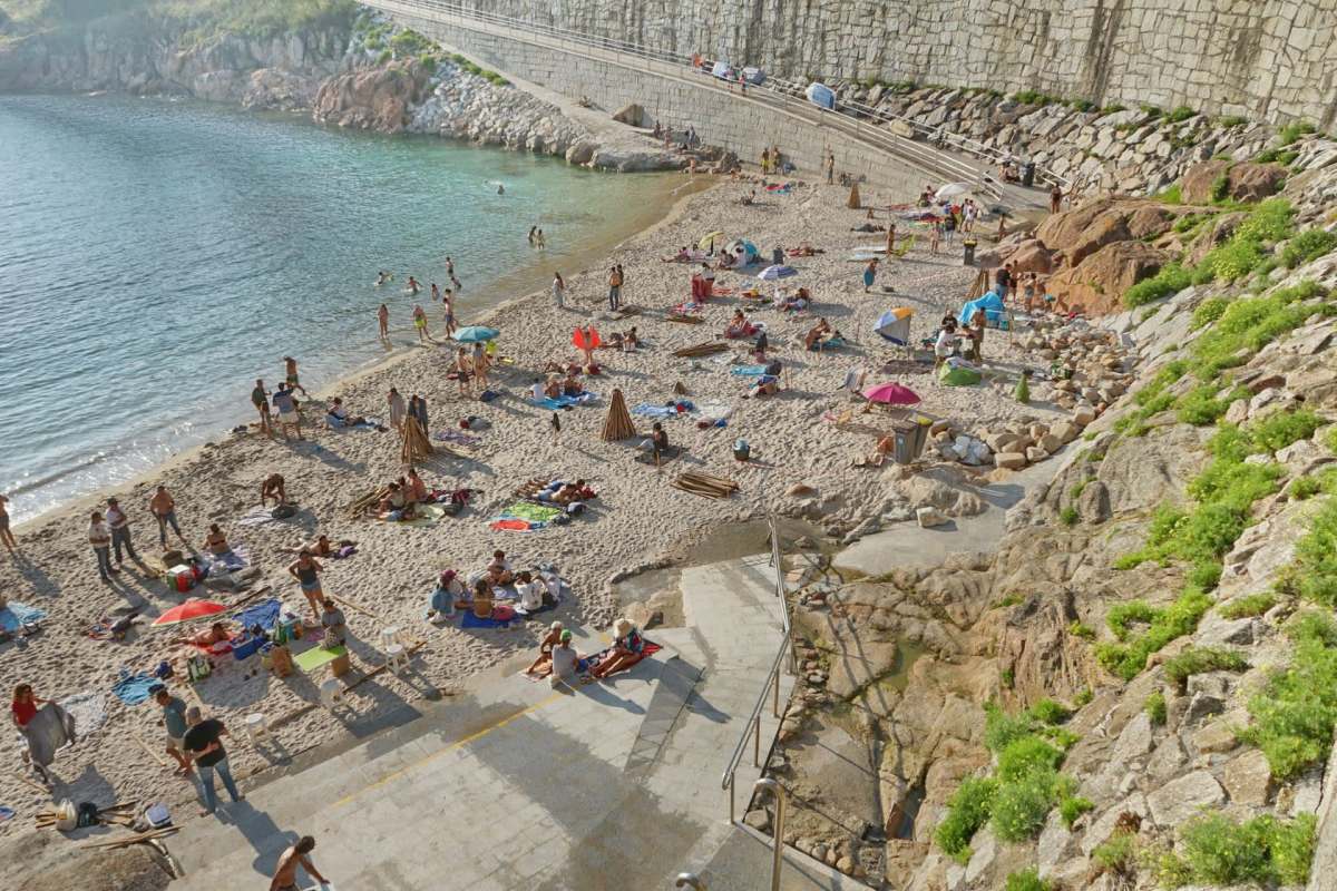With rising sea levels altering coastlines and threatening to destroy some of Spain's beaches entirely, authorities are working to protect popular resorts nationwide.