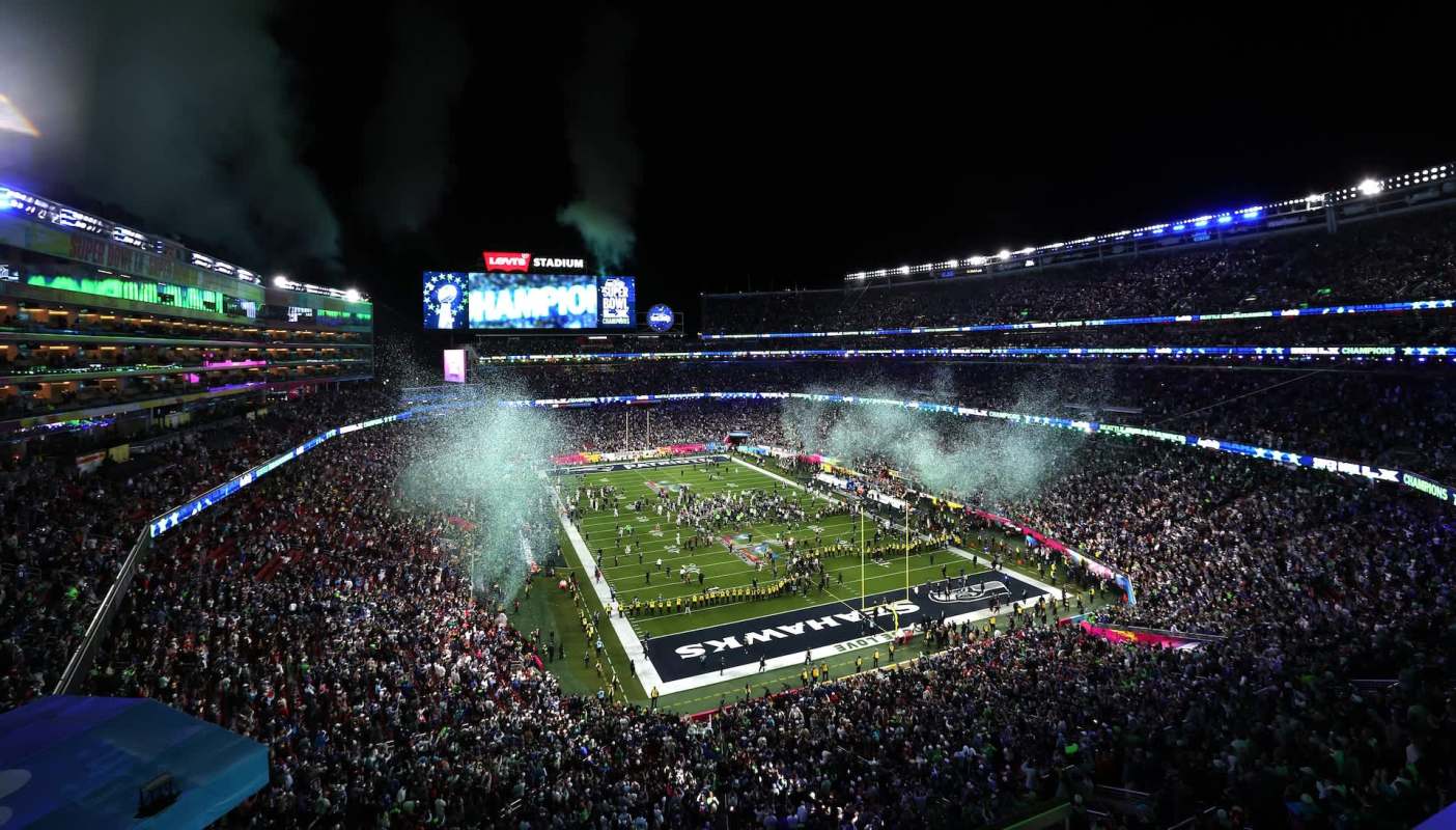 A fleet of private jets were fueled up to take the rich and famous to the Bay Area for the Super Bowl, and a visual representation of those aircrafts is enough to make your head spin.