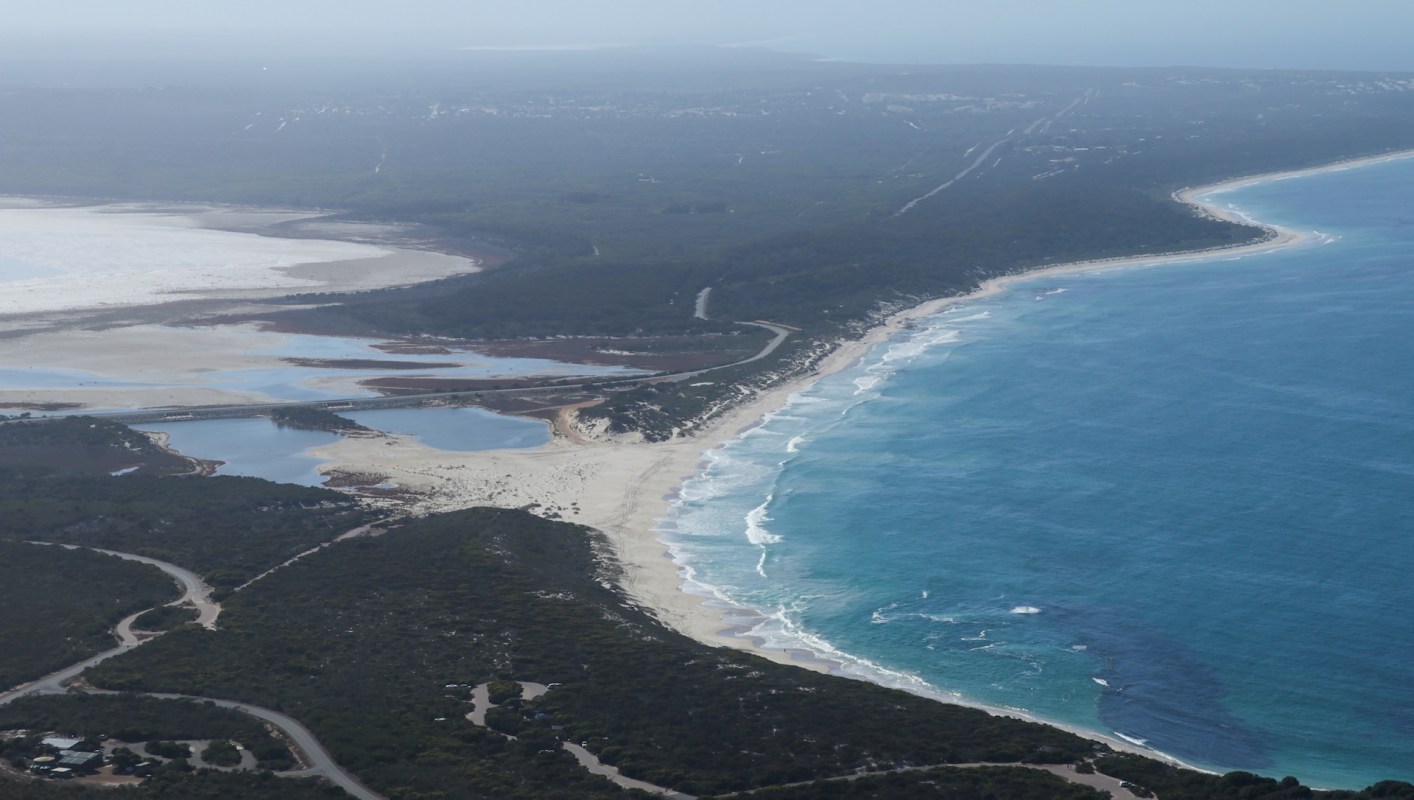 A bushfire in Western Australia raised concerns about the habitat of the rare western ground parrot.