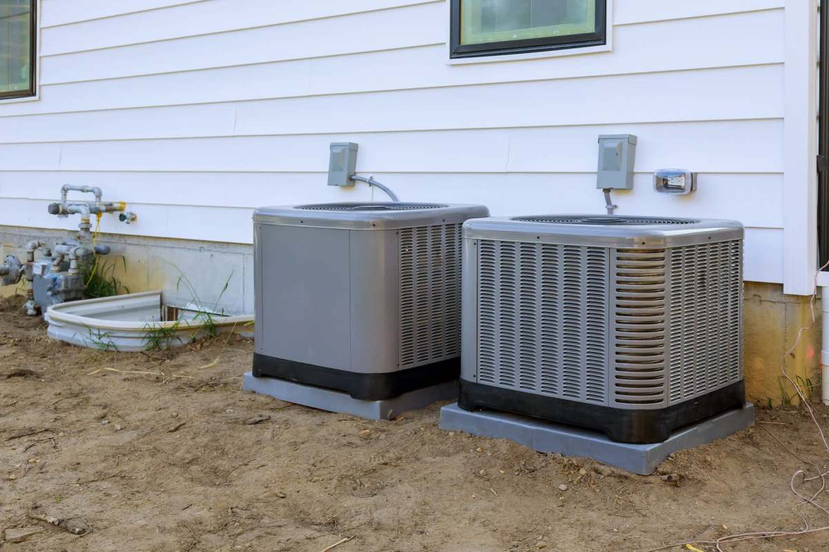 When a Texas homeowner's air conditioning failed, he turned to Reddit for advice.