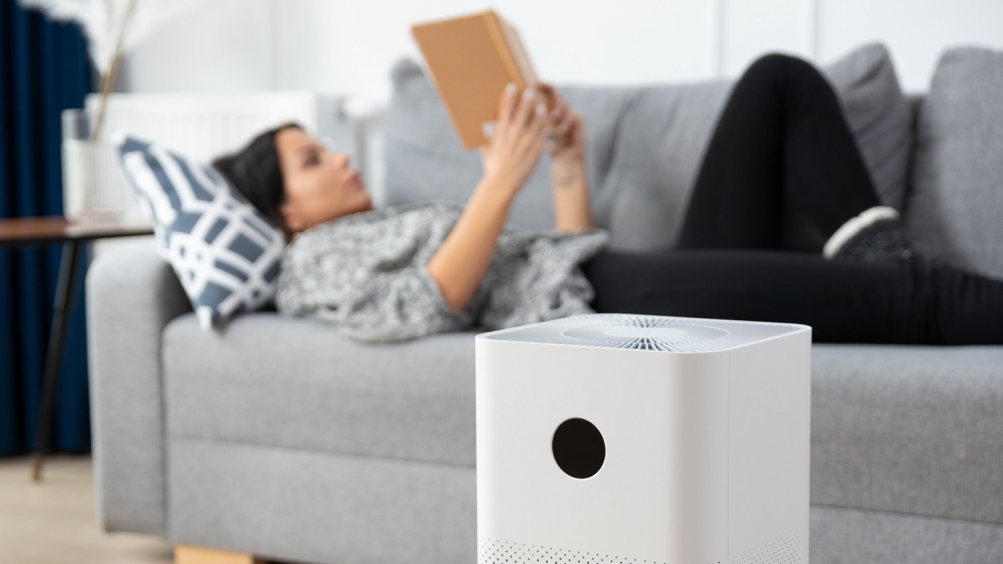 A study published in ACS ES&T Air looked at what happens when ozone, a common outdoor air pollutant, becomes indoor air pollution.