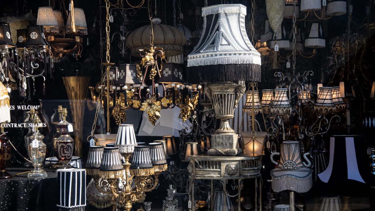 One Reddit user shared how they found their "grail" antique lamp at a thrift store for an unbelievable price.