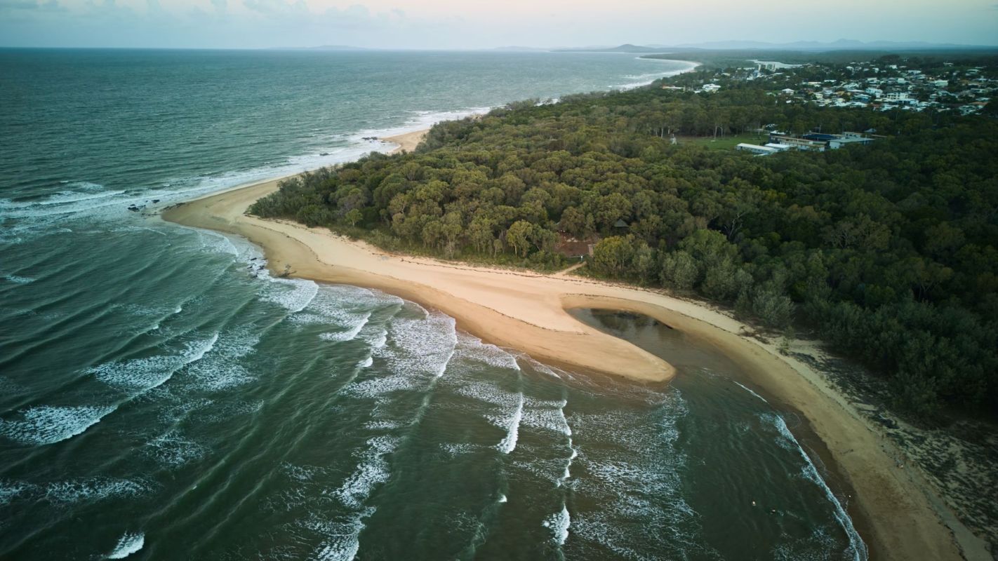 Rapidly rising temperatures and increasingly frequent and severe storms are eroding the Batavia Coast's coastline in Geraldton, Western Australia.