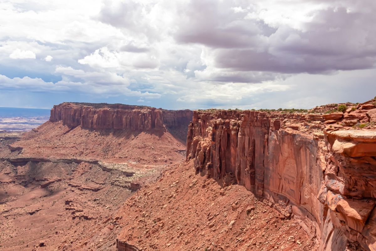 A recent video showed exactly what not to do while visiting a lookout in Canyonlands National Park.