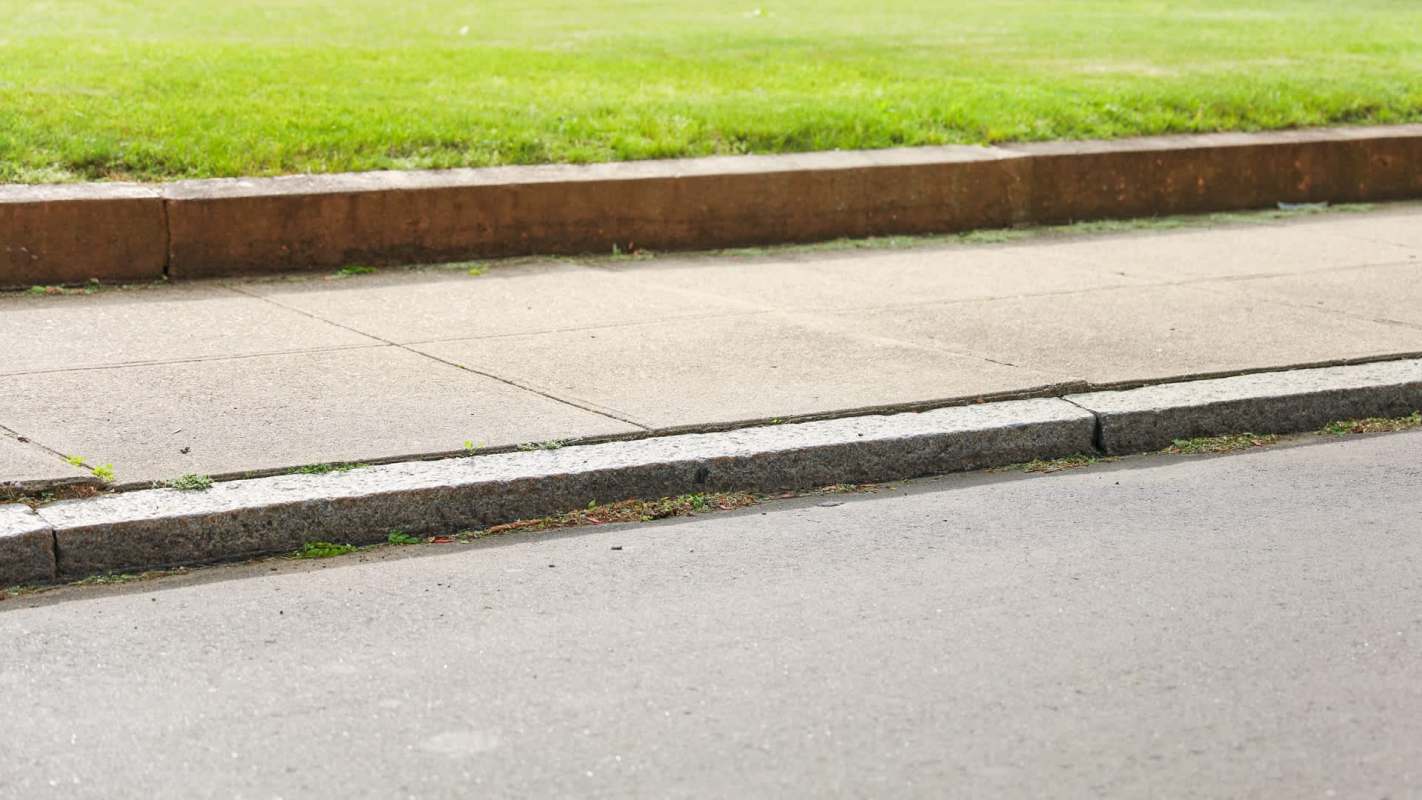 One Redditor scored a beautiful secondhand curbside table and saved it from going to the landfill.
