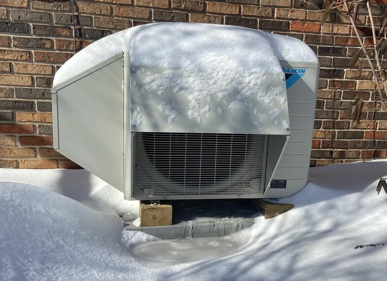 One Redditor was excited to share how their Daikin Fit heat pump kept their home warm in frigid temperatures.