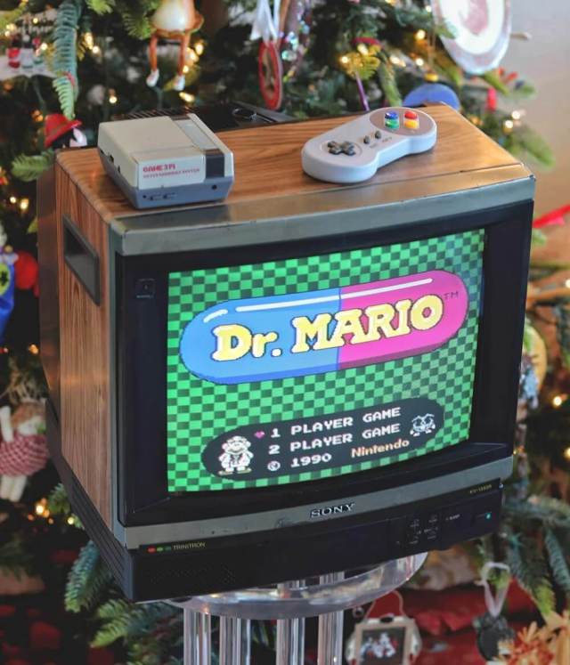 A redditor shared the story of how they found a small vintage TV that had been discarded and decided to restore it.