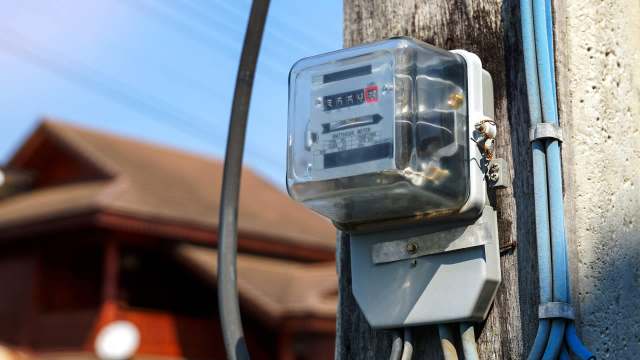 A Redditor got a massive energy bill for their home. Users shared how to avoid the same problem and save money.