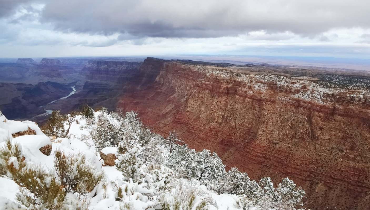 One Instagram account is calling out entitled tourists for their terrible behavior at the Grand Canyon.