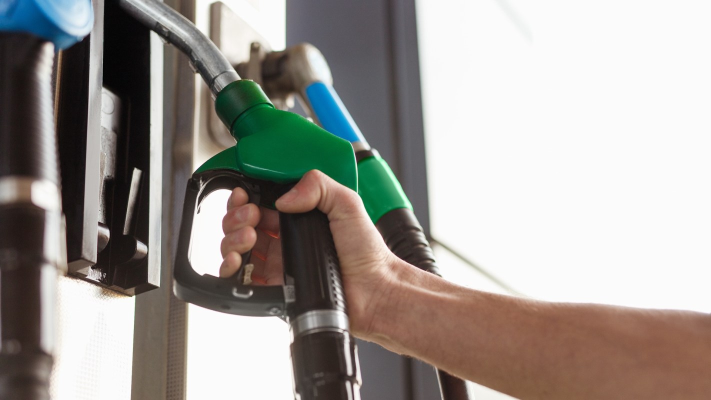 Driver shares photo of frustrating experience while pumping gas: 'I'd never go there again'