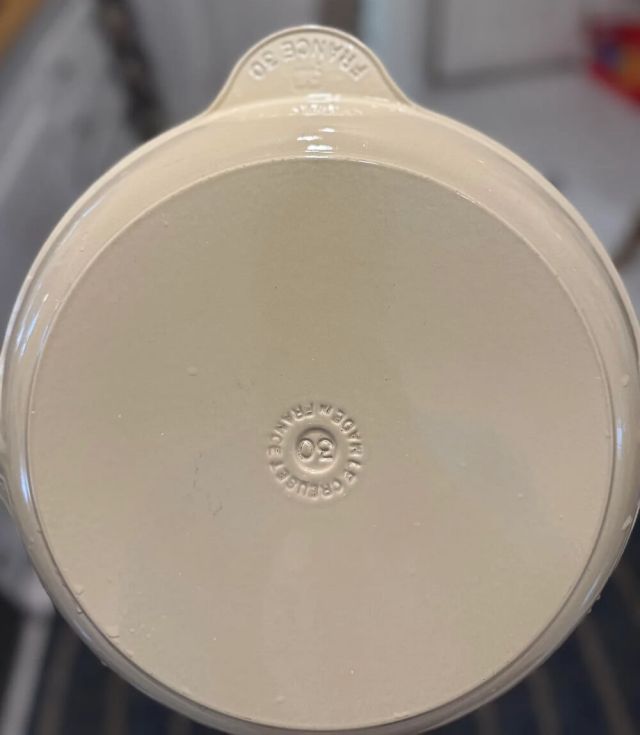 One lucky individual picked up multiple Le Creuset skillets and a set of cherry-red salt and pepper shakers for free off a curb.