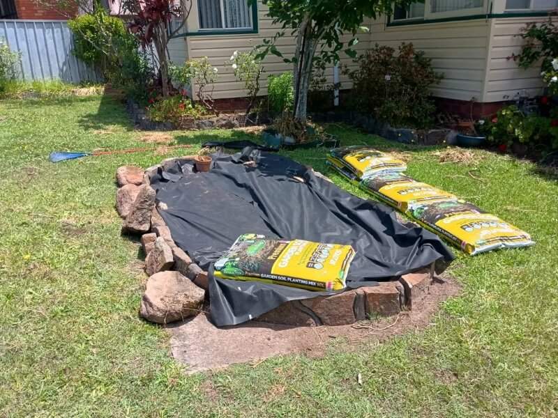 One Redditor's gardening tip ended up being a cautionary tale for anyone thinking of using plastic landscaping fabric.