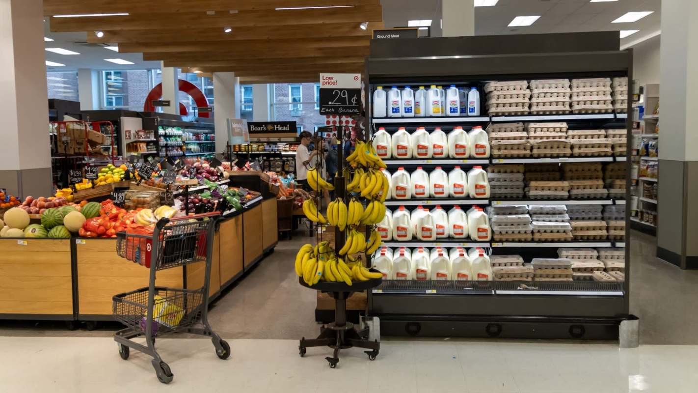 Researchers have identified a strategy to help grocery stores improve food waste reduction and significantly boost profits.