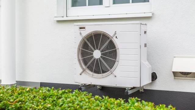 One U.K. homeowner switched to a heat pump from a gas boiler and broke down his experience in a comprehensive YouTube video.