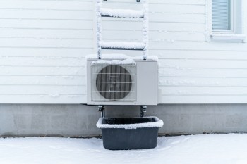 This Lennox heat pump performance review reinforces that heat pumps perform well in cold weather and even during snow and ice storms.