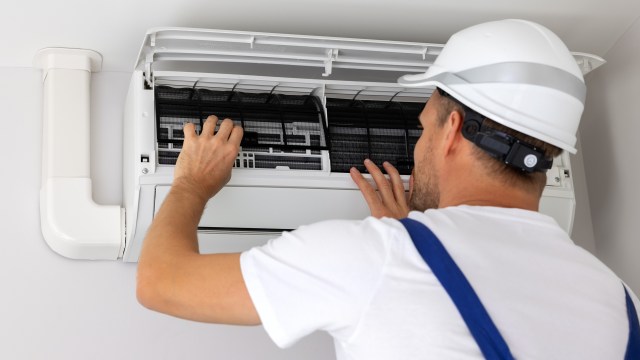 A Redditor shared their shockingly high AC repair quote, and the online community came to the rescue.