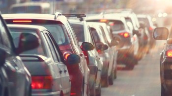 Researchers have found that the position of a vehicle's exhaust pipe affects air pollution concentration on sidewalks.