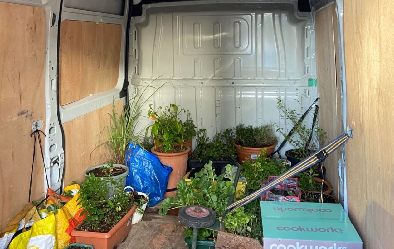 One gardener didn't let his temporary accommodations stop him from doing some impressive gardening with his potted plants.