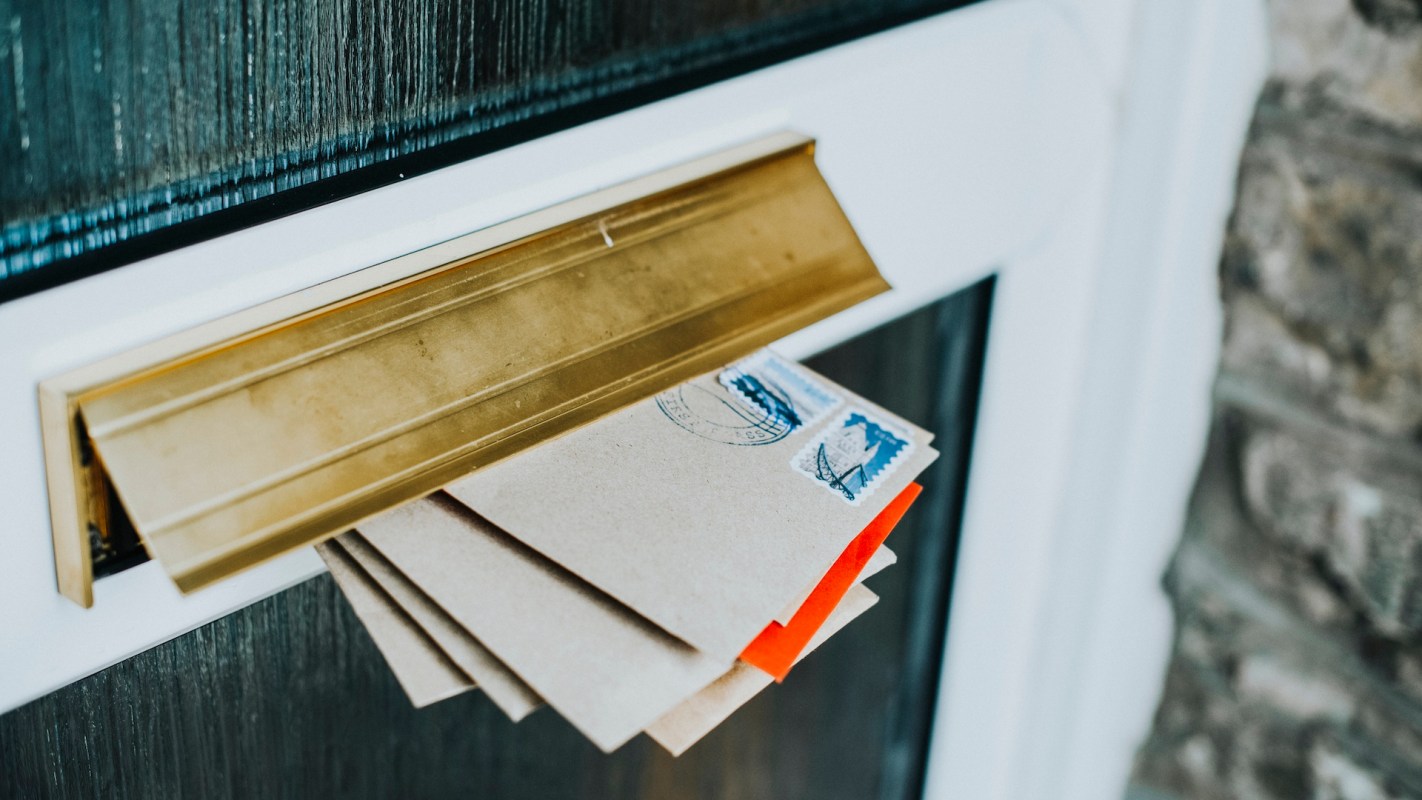 Unsolicited seed packages from China, arriving on doorsteps across the U.S., are prompting urgent warnings from agricultural officials.