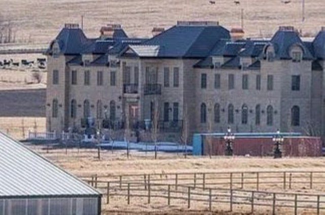There is one incredibly out-of-place structure along the highway route in Calgary that puzzles every driver who sees it.