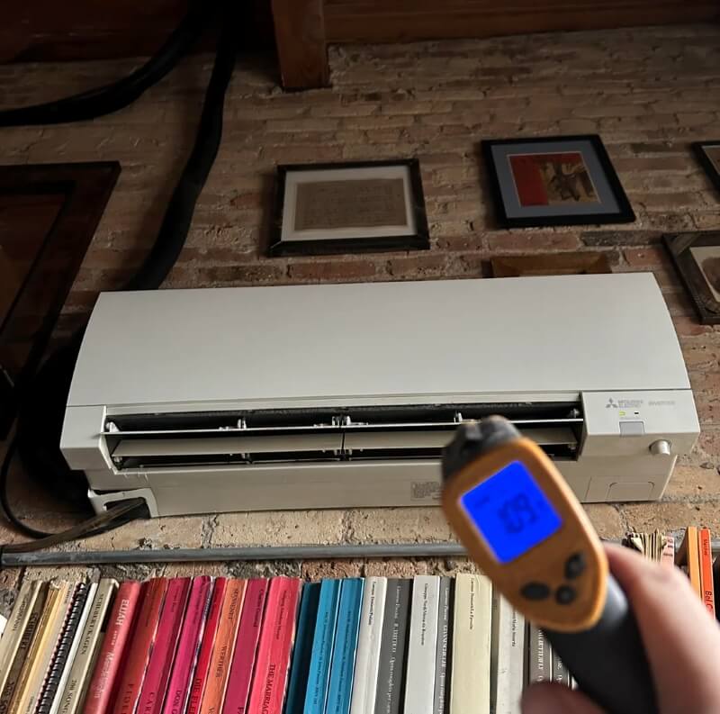 One Redditor shared how their heat pump kept their home a brisk 68 degrees despite temperatures sitting at -7 degrees outside.