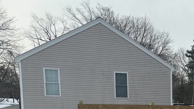 One frustrated homeowner was shocked to discover that their neighbor's solar installation was done correctly.