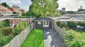 An award-winning gardener took to the internet to express frustration over their neighbor's ignorant behavior.