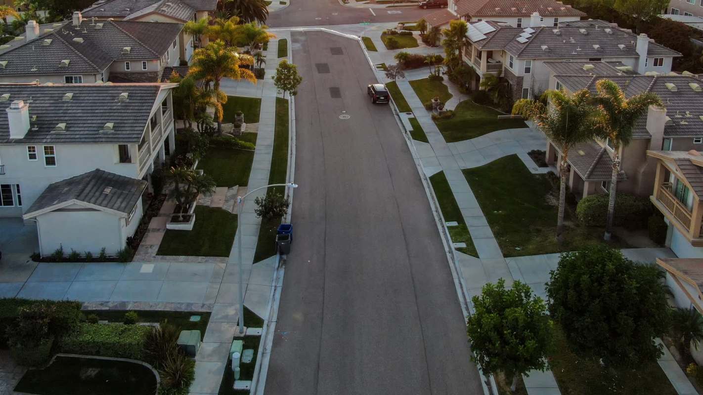 One Redditor made a helpful suggestion to a homeowner, saying they should call the city because an issue with a neighbor's truck is likely an environmental issue.