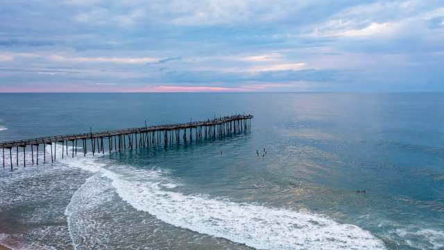 An aerial survey team discovered a North Atlantic right whale dead in U.S. waters after it became entangled in fishing gear.