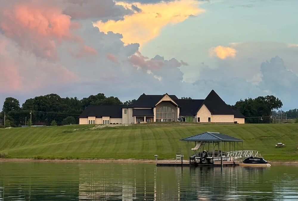 One Redditor spotted a pair of gaudy houses while visiting their parents and managed to dig up the story behind the McMansion competition.